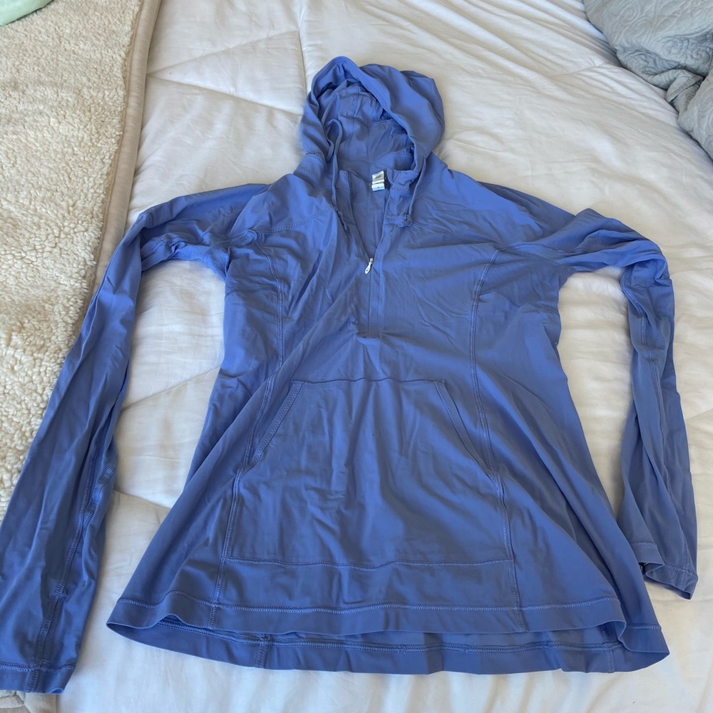 Lululemon pullover top